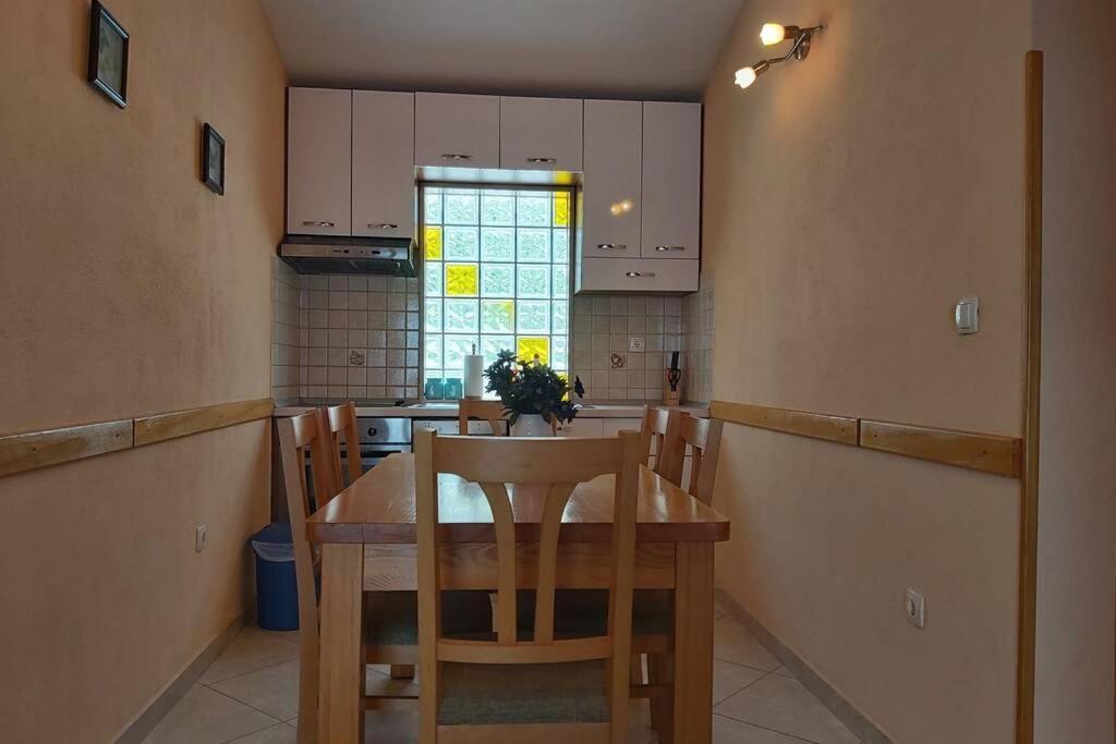 Beautiful Apartment 80 M From The Sea Marusici  Extérieur photo