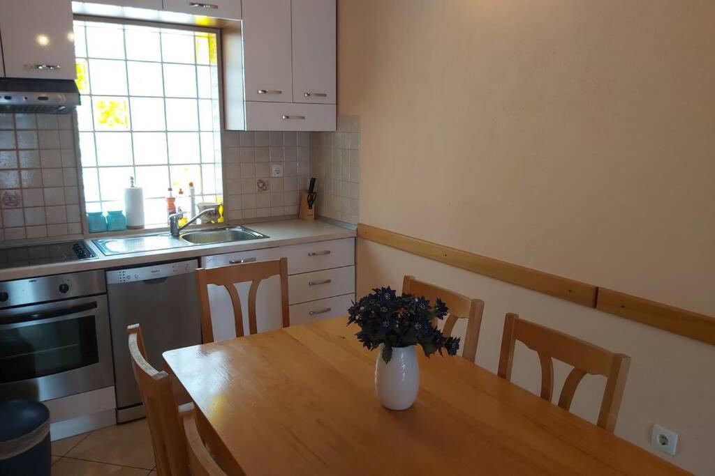 Beautiful Apartment 80 M From The Sea Marusici  Extérieur photo