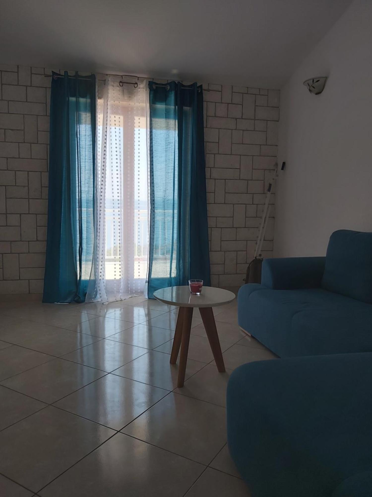 Beautiful Apartment 80 M From The Sea Marusici  Chambre photo